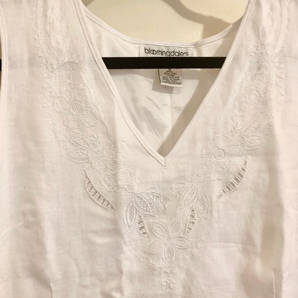 Bloomingdale’s: Vintage White Linen Mini Dress with Lining and Zipper (size 12) - Picture 2 of 5